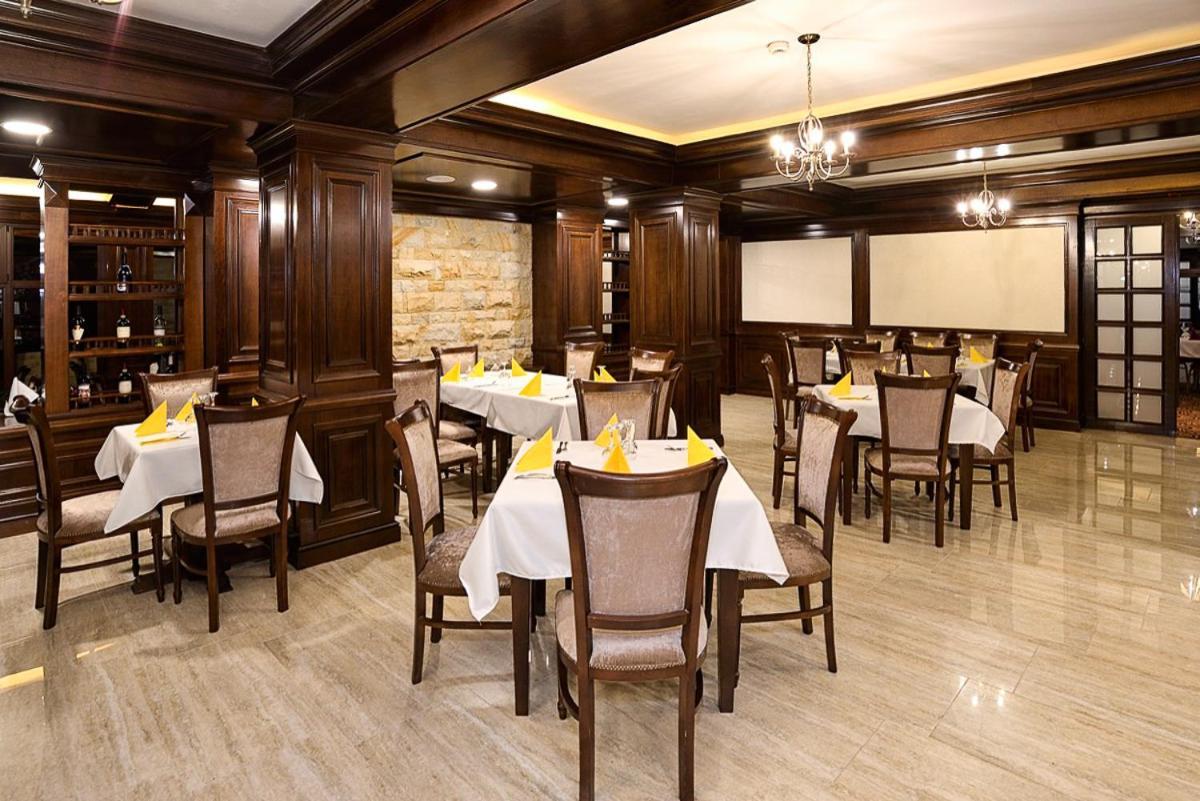 Hotel Alpin Rarau Câmpulung Moldovenesc المظهر الخارجي الصورة