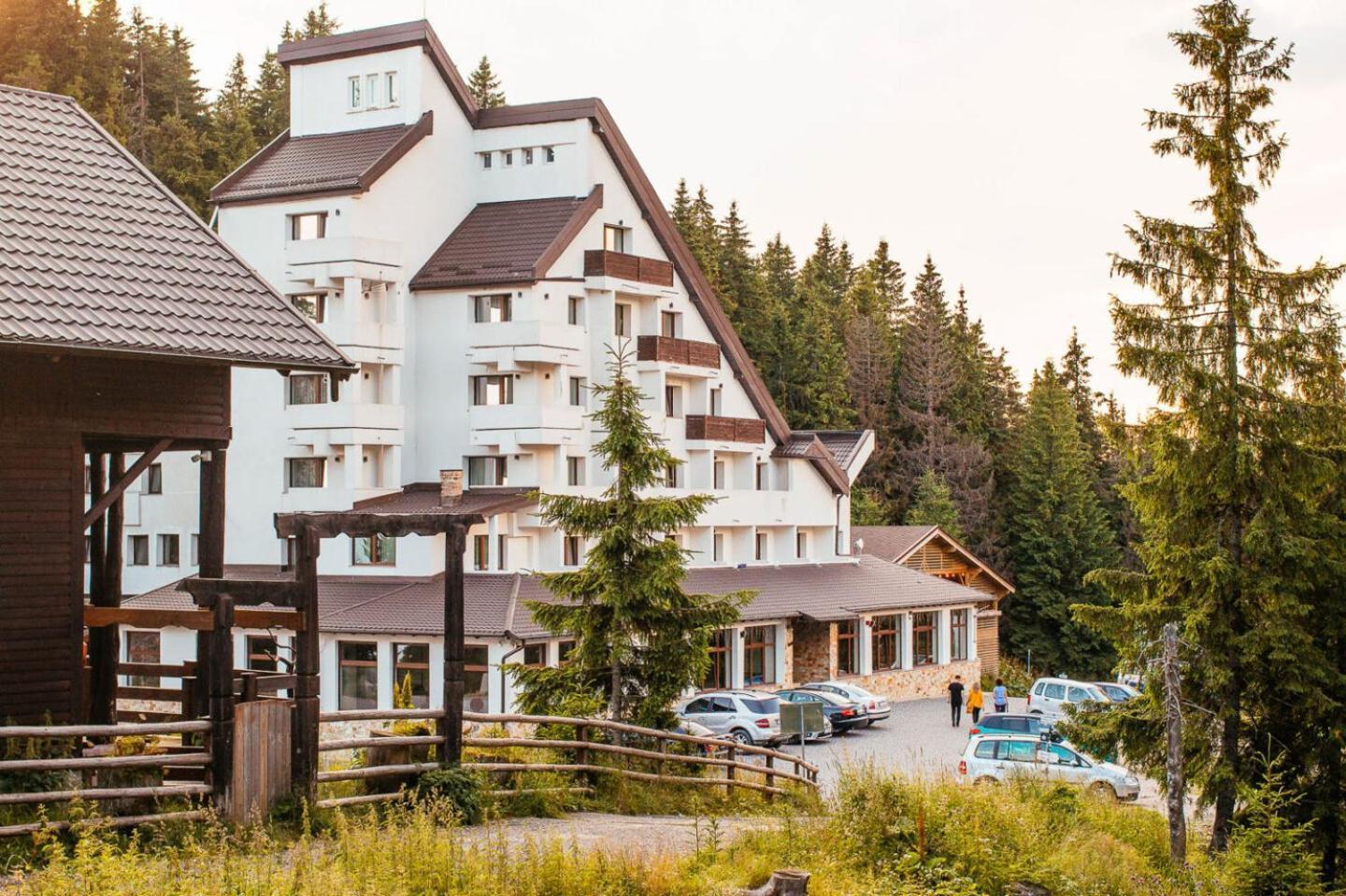 Hotel Alpin Rarau Câmpulung Moldovenesc المظهر الخارجي الصورة